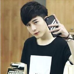 皱心悦个人资料,才华横溢的年轻艺术家,用画笔描绘心灵世界 第3张 皱心悦个人资料,才华横溢的年轻艺术家,用画笔描绘心灵世界 第3张