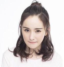 热巴拍额头表情包,萌态尽显，网友直呼可爱到爆  第3张