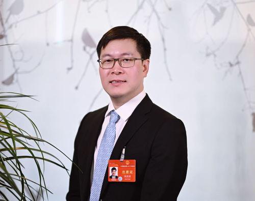 姚劲波照片,从创业先锋到职场领袖的蜕变之路”  第2张