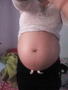 怀孕4个月的肚子图片,见证生命奇迹的美丽瞬间 第2张 怀孕4个月的肚子图片,见证生命奇迹的美丽瞬间 第2张