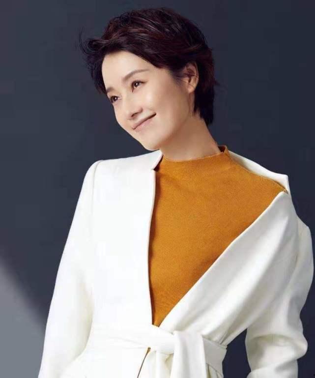 马伊琍最近生活照片,岁月静好，优雅依旧  第3张