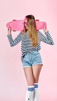 迪丽呼玛尔个人资料,多才多艺的维吾尔族歌手，闪耀舞台的璀璨明珠  第3张